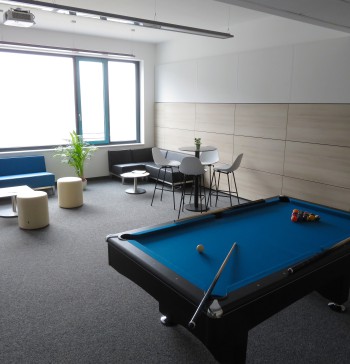 Aktion_Billiardtisch Fenster_4616B